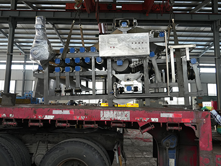 博宇環(huán)保-帶式壓榨機(jī).jpg 博宇環(huán)保-帶式壓榨機(jī).jpg