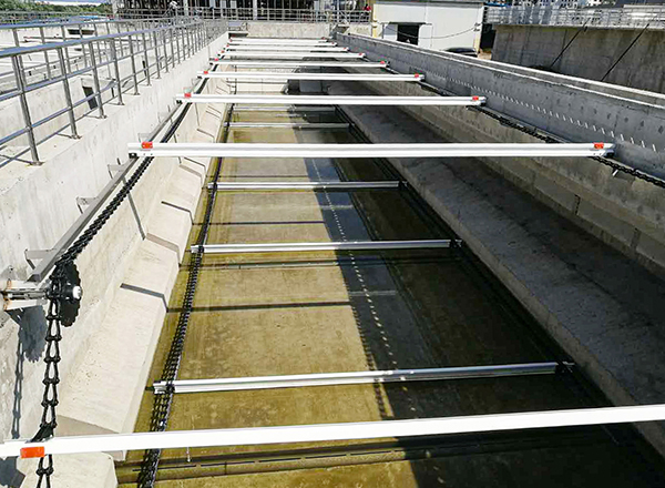 博宇環保-鏈板式刮泥機.jpg 博宇環保-鏈板式刮泥機.jpg